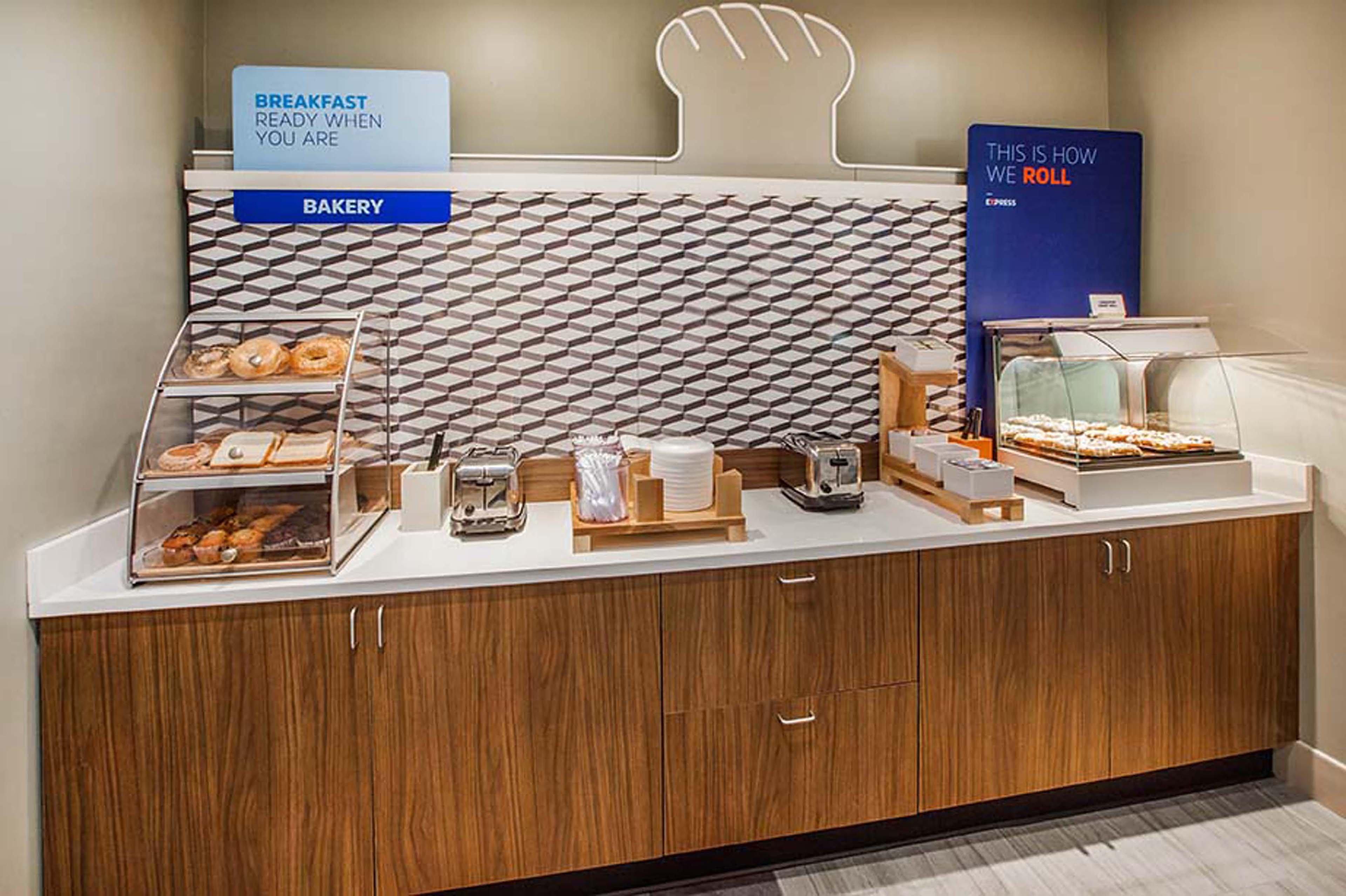 Holiday Inn Express Covington-Madisonville By Ihg מראה חיצוני תמונה