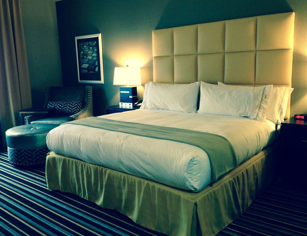 Holiday Inn Express Covington-Madisonville By Ihg מראה חיצוני תמונה